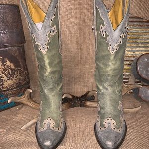 Gianni Bini Suede Cowboy Boot sz 8.5m pea green